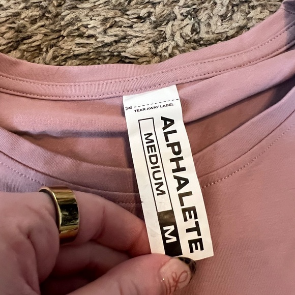 Alphalete NWT womens core LS crop tee- mauve size medium - Picture 5 of 5